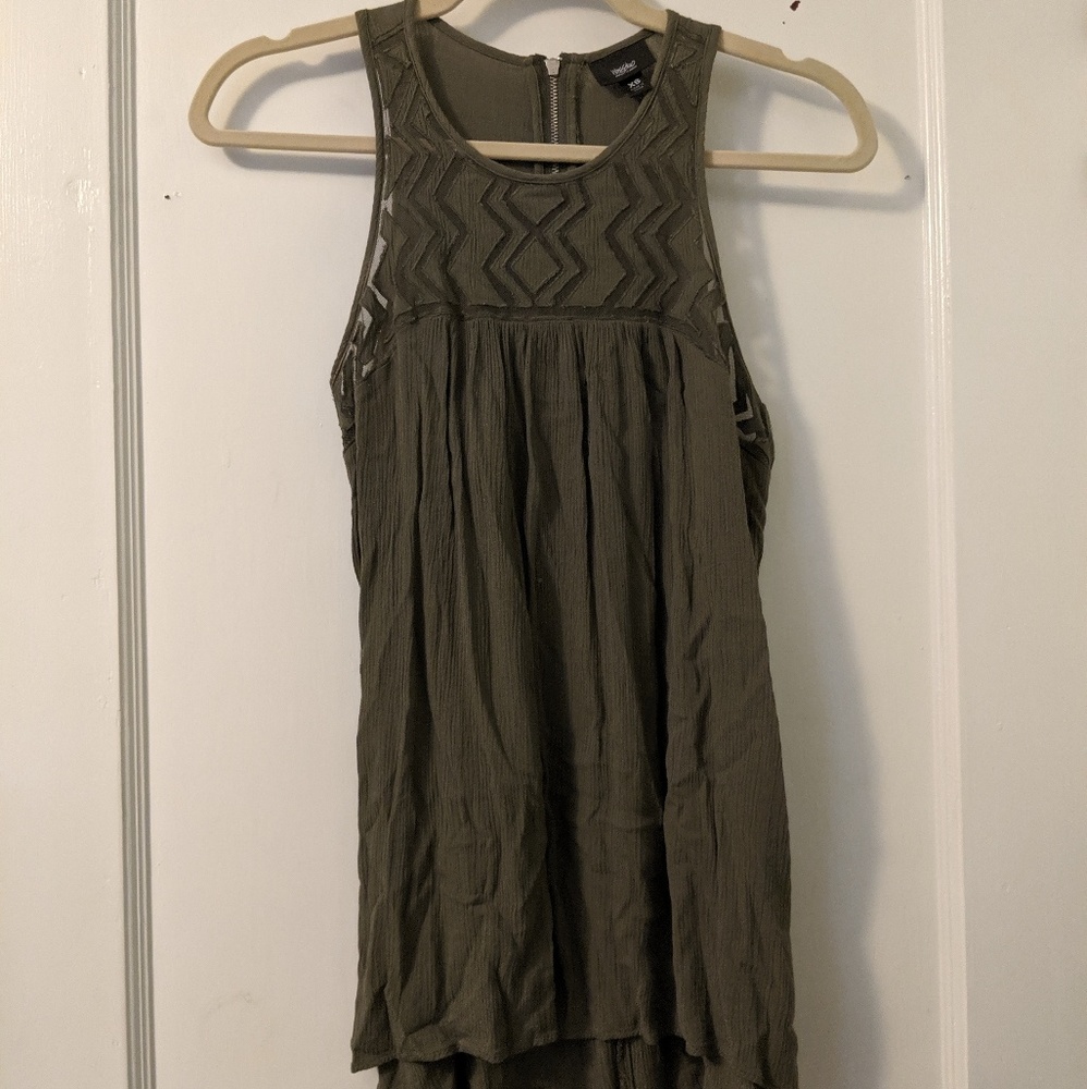Army green patterned tank